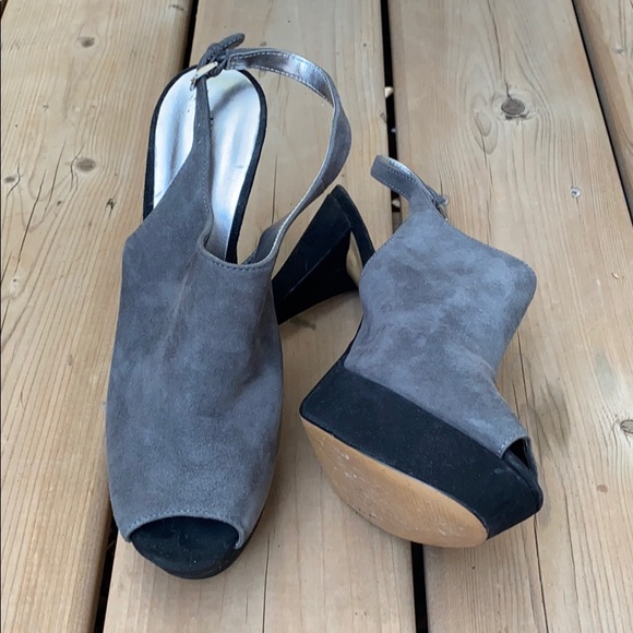 Nine West Heels - Picture 1 of 8